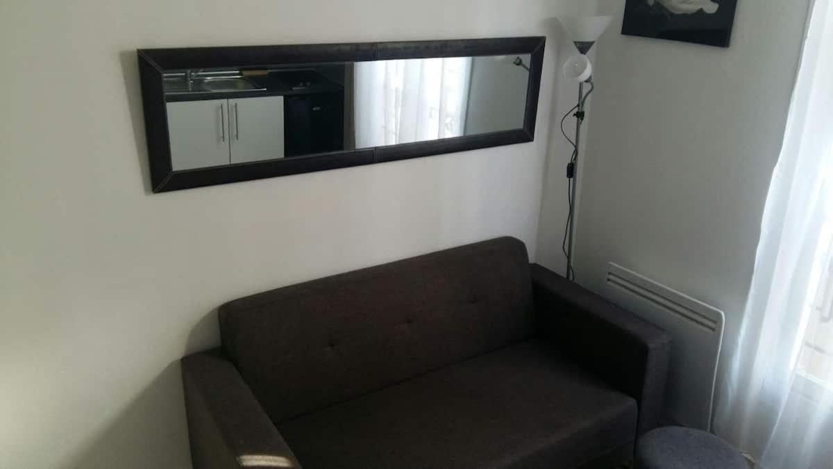 Cosy Appartement 2 Pieces 15Min Du Centre De Paris Clichy Luaran gambar