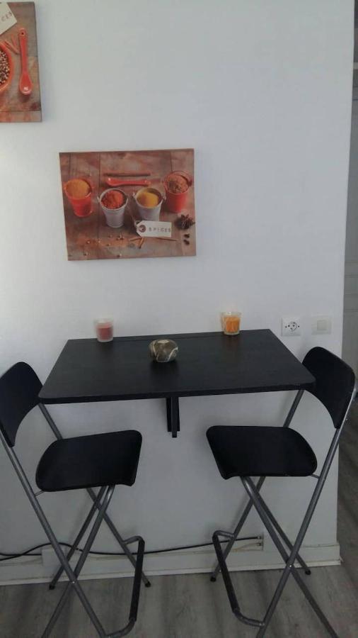 Cosy Appartement 2 Pieces 15Min Du Centre De Paris Clichy Luaran gambar
